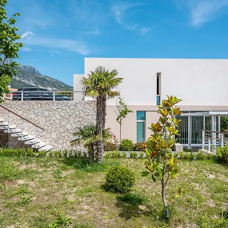 Villa Atomium Twin Villas Palasë