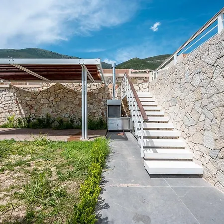 Atomium Twin Villas Palasë