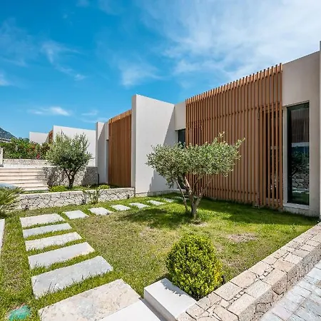 Atomium Twin Villas * Palasë